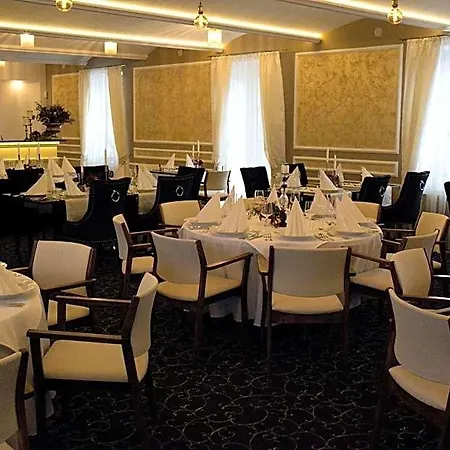 Hotel Zamek Kvasetice